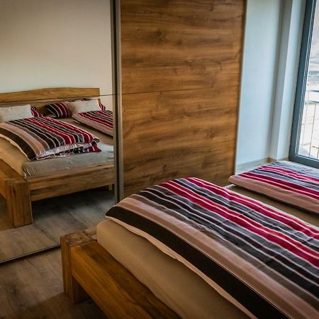 Landhaus Ferienwohnungen Mit Pool Und Wellness Neukirchen-Balbini Екстериор снимка