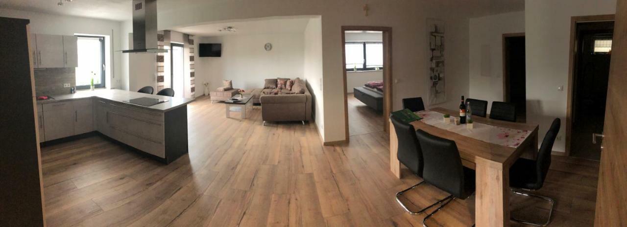 Landhaus Ferienwohnungen Mit Pool Und Wellness Neukirchen-Balbini Екстериор снимка